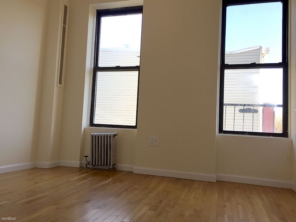 132 Norman Avenue #3L(7)