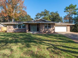 1 Stafford Cir, Fort Walton Beach, FL 32547