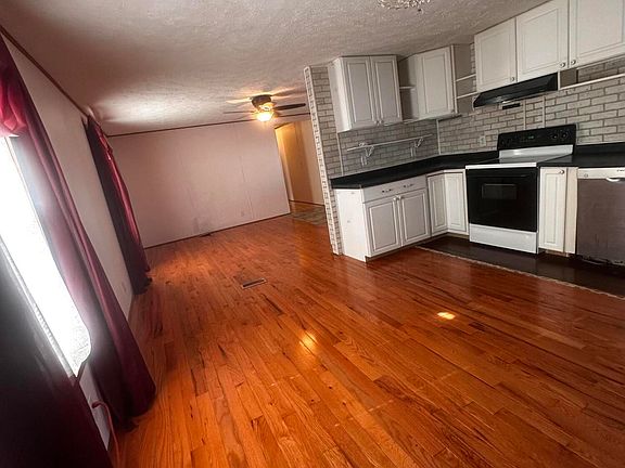6th image of 1623 10th Ave SW