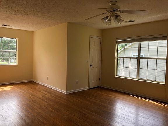 5th image of 9031 Tarrington Ln