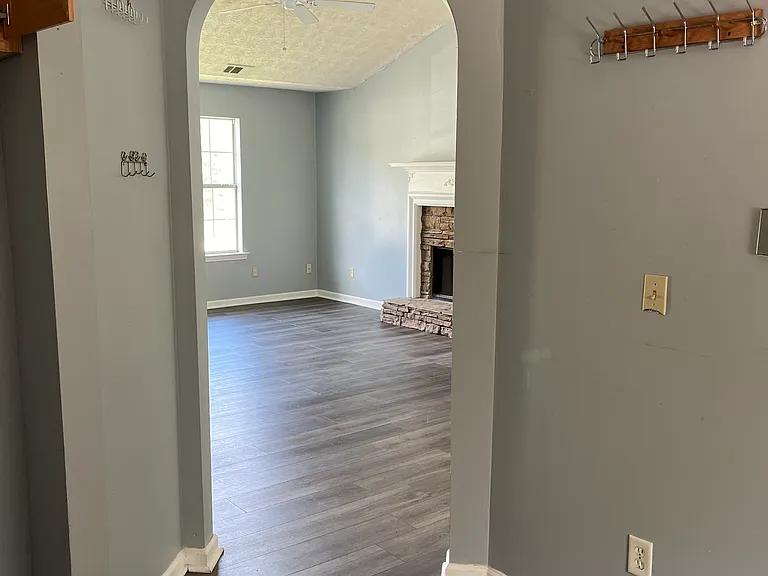 506 Rosewood Cir — Photo 11