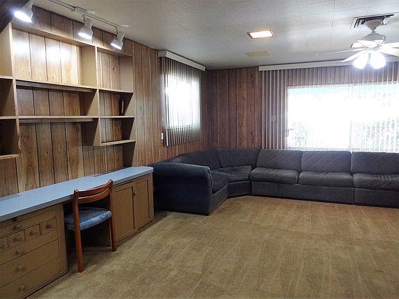 Spacious Family Room