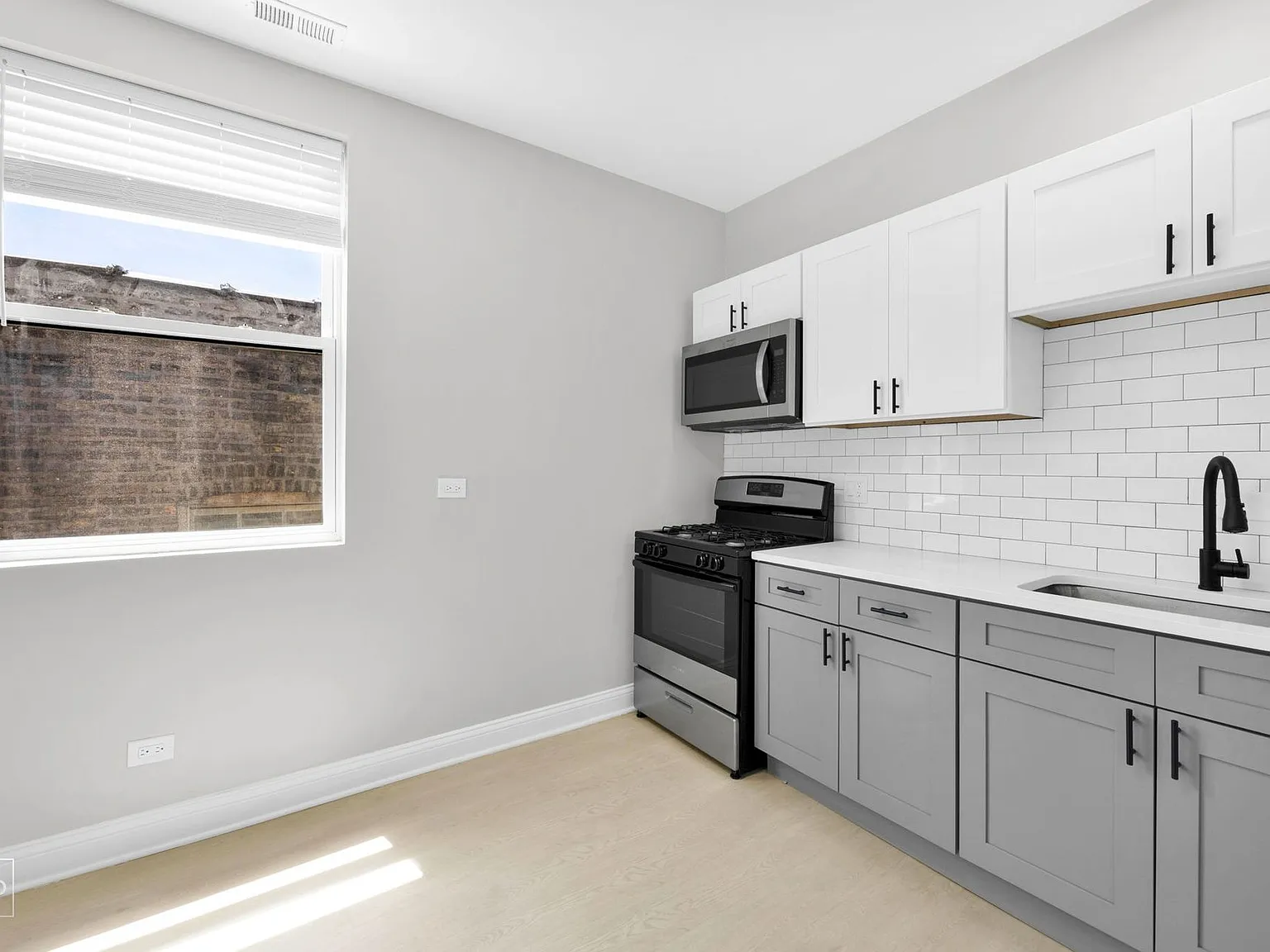 310 N Menard — Photo 2