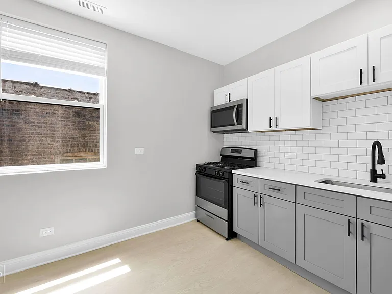 310 N Menard — Photo 6