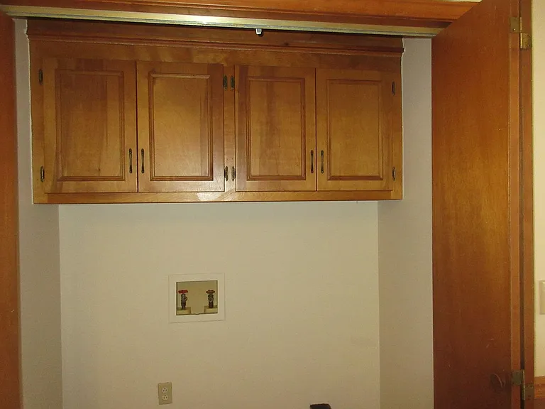 211 W Hampton St #1-7 — Photo 10