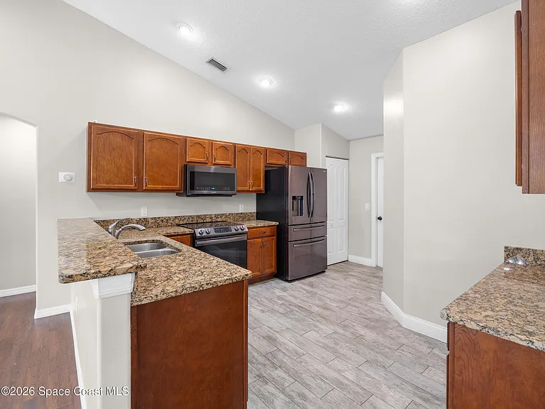 567 Consolata Ave NW — Photo 11
