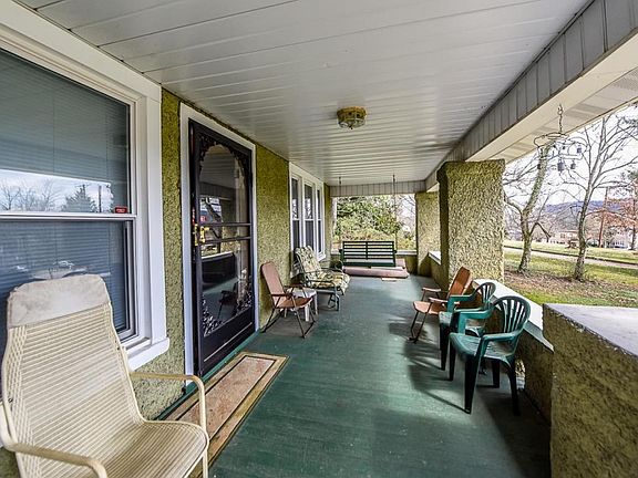 4th image of 2413 Highland Dr