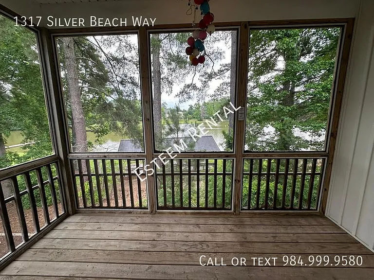 1317 Silver Beach Way — Photo 35