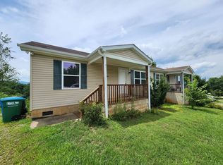 28 Spicewood Rd #A, Weaverville, NC 28787