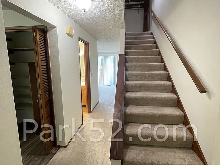 1446 Rainier Dr #4 — Photo 3