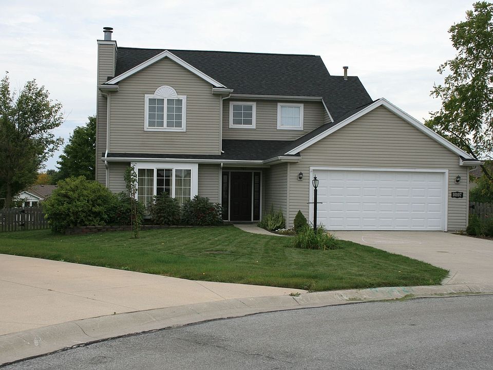 3 br, 2.5 bath +den