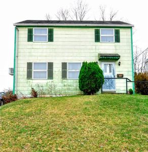 556 Thompson Ave, Clairton, PA, 15025