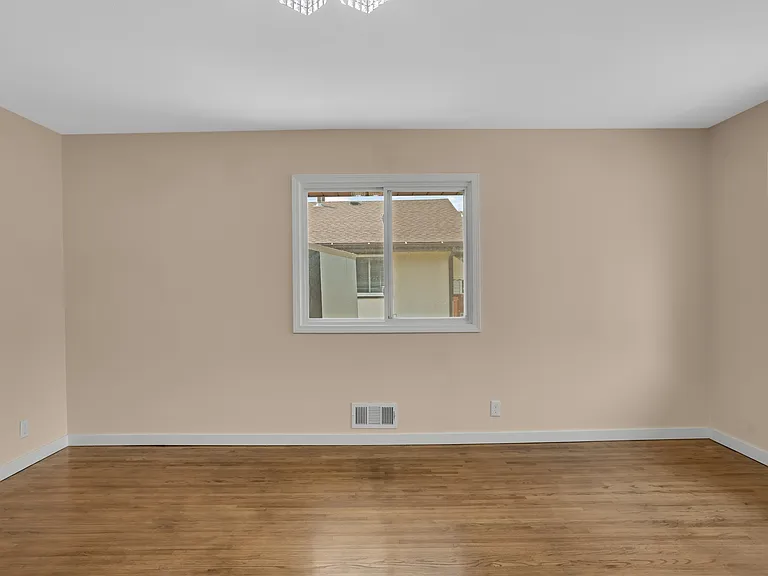 4949 Jackson St NE — Photo 6