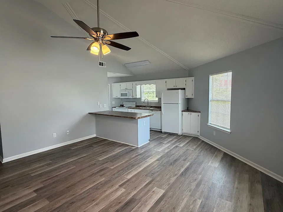 1401 Gulf Ave #4