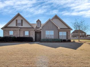 128 Waterscapes Dr, Pike Road, AL 36064