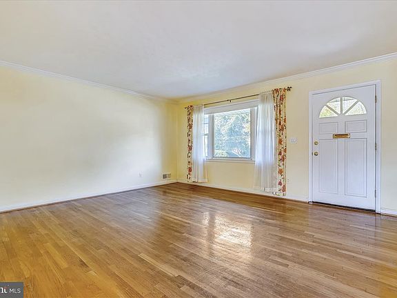 5th image of 10905 Jolly Way