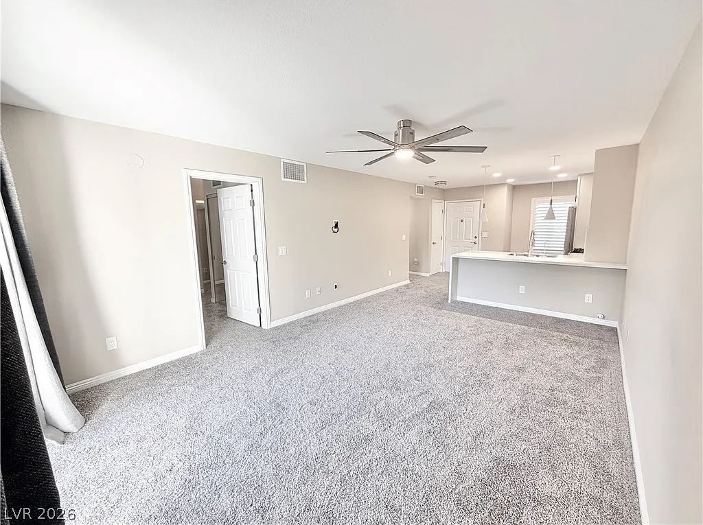 2 bed, 1.0 bath, 836 sqft, $1,350 — Photo 3