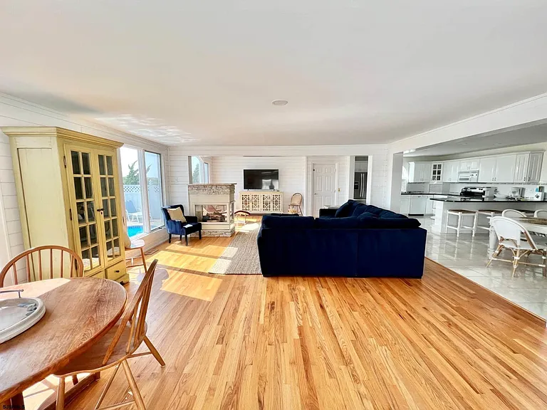 24 Ocean Dr W — Photo 16