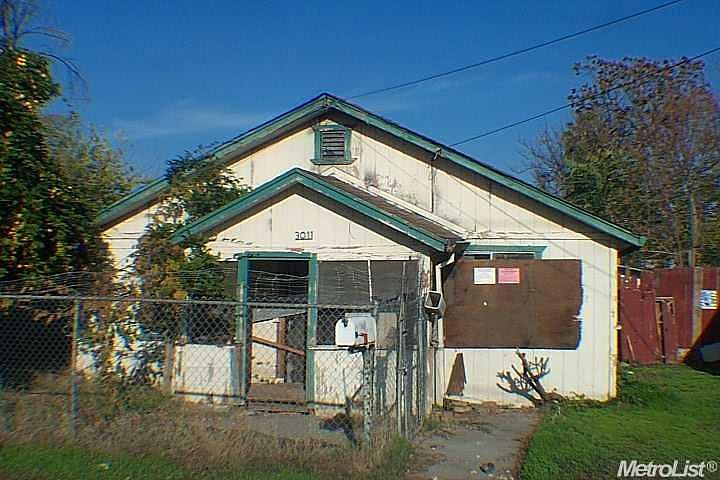1st image of 3011 John St