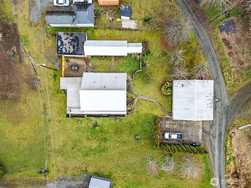 3rd image of 545 Davis Lake Rd