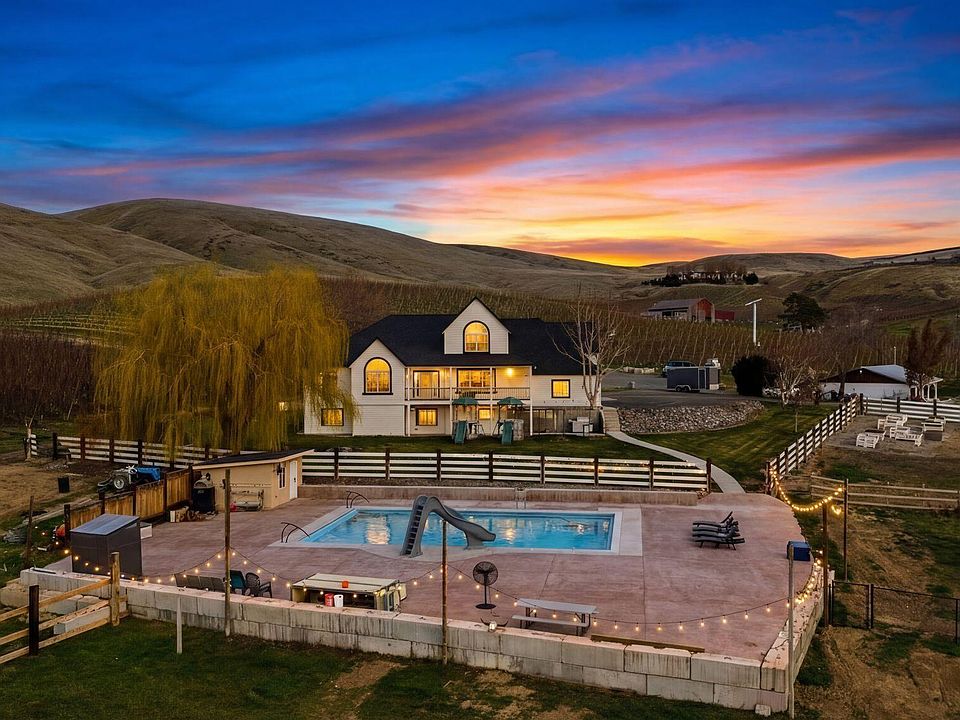 1st image of 321 Gangl Rd