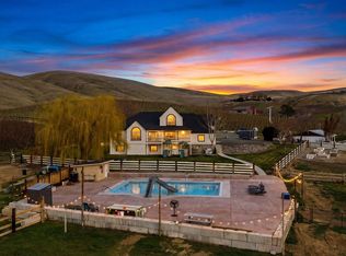 321 Gangl Rd, Wapato, WA 98951