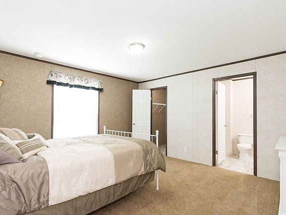 5th image of 39324 Island Dr
