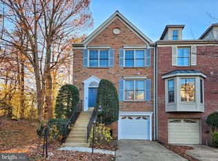 8026 Readington Ct, Springfield, VA 22152