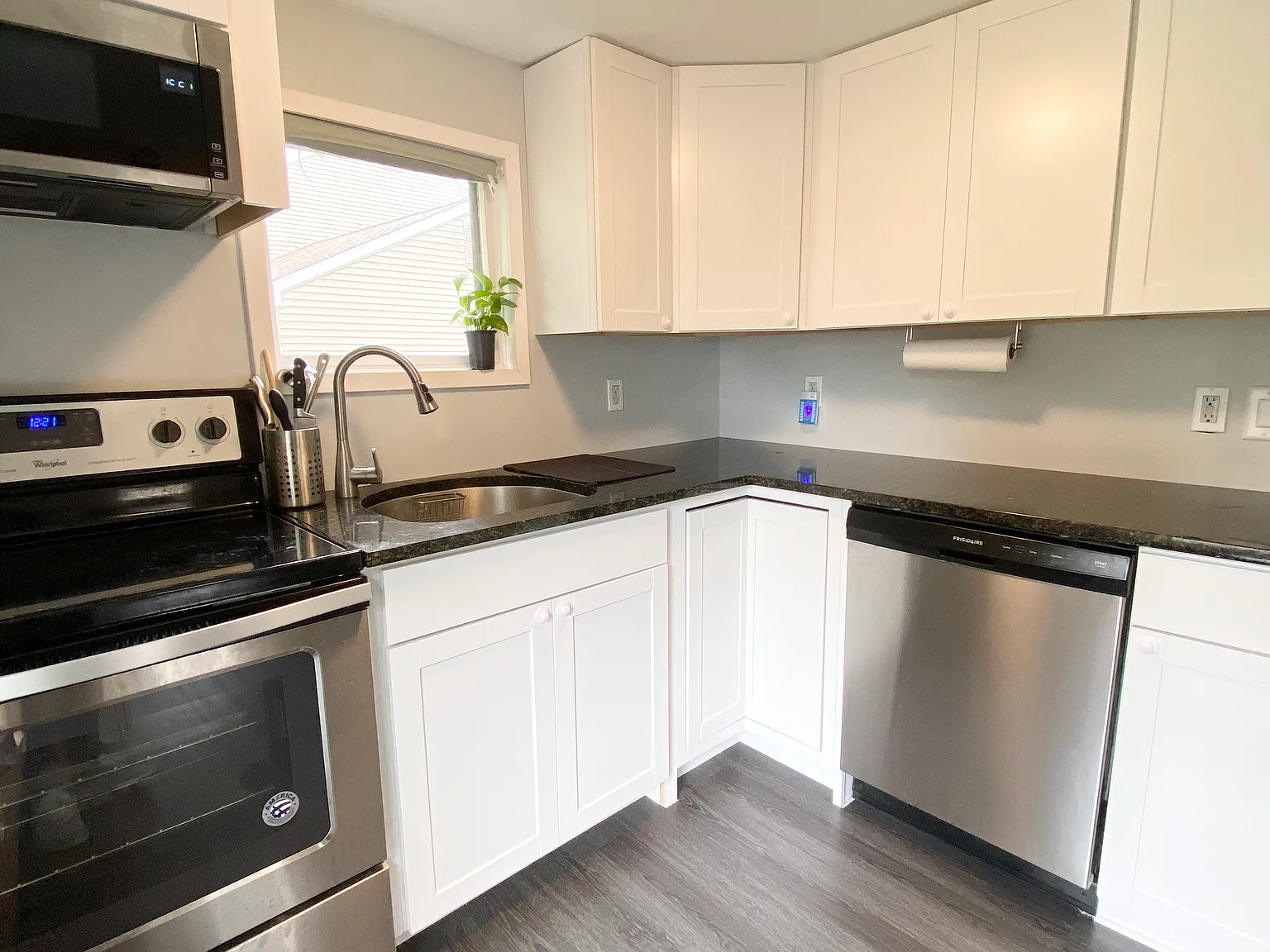 2 bed, 760 sqft, $1,850 — Photo 4