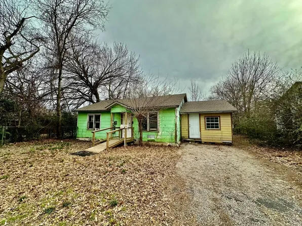 210 North Ave, Whitesboro, TX 76273