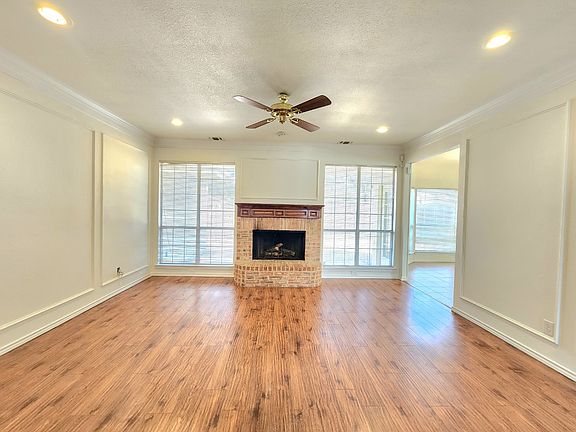 3rd image of 6648 Wickliff Trl