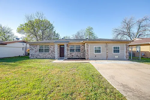 2101 Bettibart St Photo 1