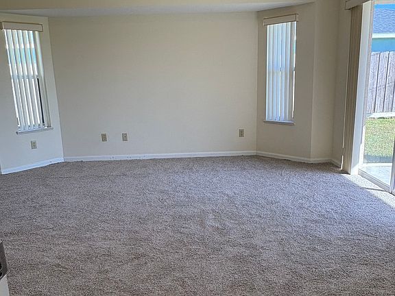 5th image of 2149 SW Salvatierra Blvd