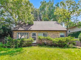 830 Deerfield Rd, Highland Park, IL 60035