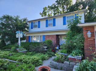 29749 N Rutherland St, Southfield, MI 48076