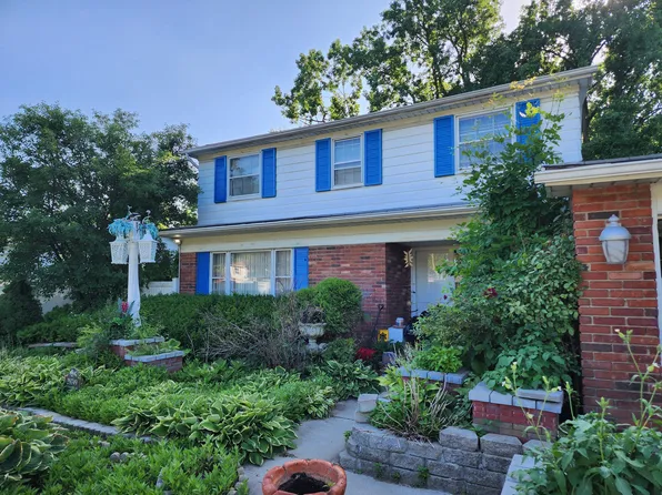 29749 N Rutherland St, Southfield, MI 48076