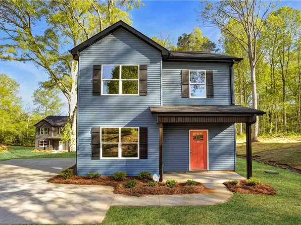 35 Parker St, Pelzer, SC 29669