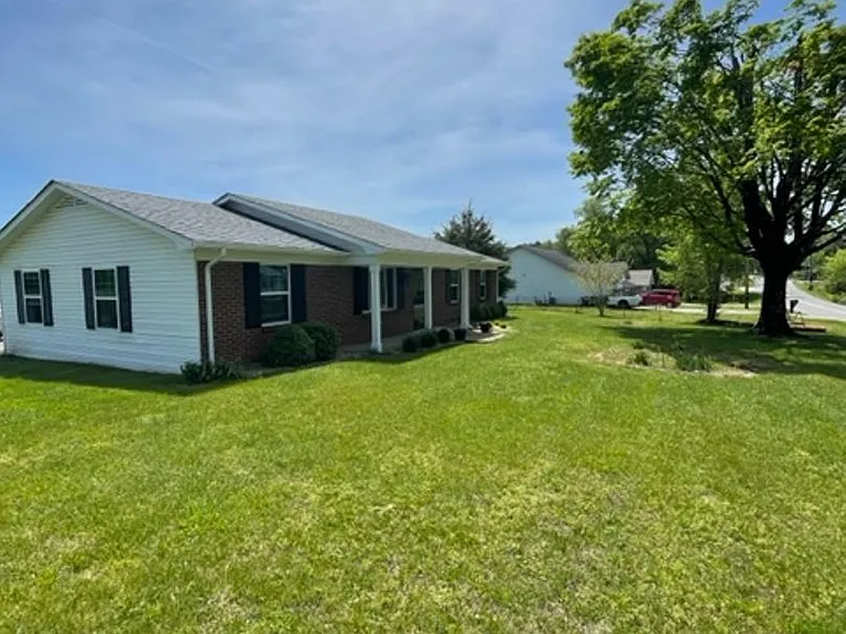 849 Hopewell Rd — Photo 2