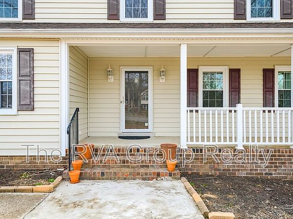 5th image of 1601 Lancashire Dr