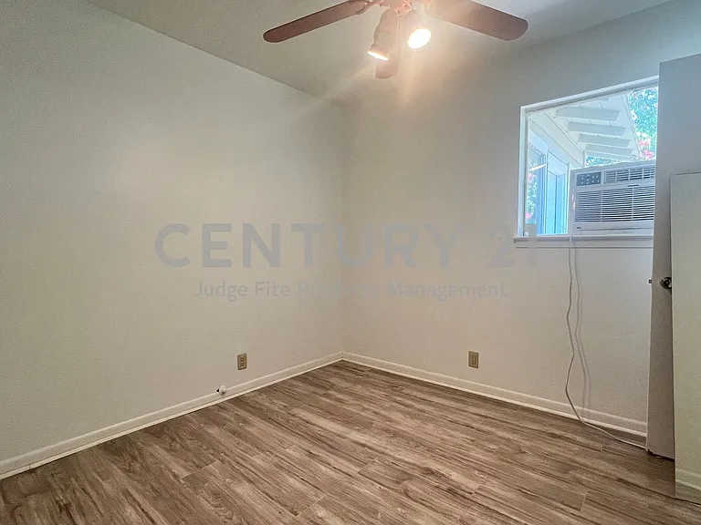 5429 Farnsworth Ave — Photo 9