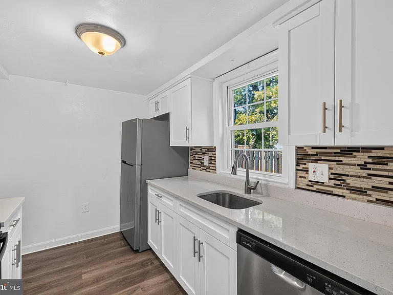 8995 Bonham Cir — Photo 10