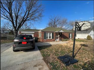 10010 E 69th St, Raytown, MO 64133