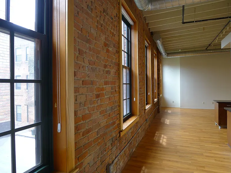 The Lofts at New Amsterdam — Photo 27