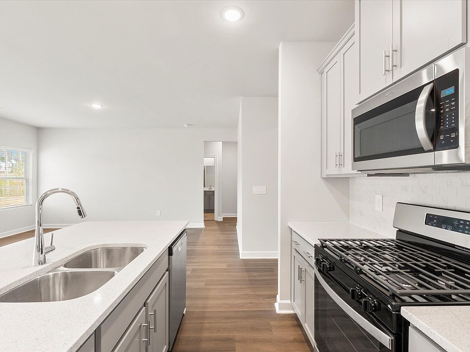 Welcome to the Chatham floorplan at The Farm at Wells Creek - Signature Collection.