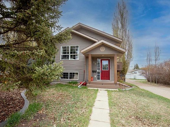 2nd image of 56 W Country Ridge Close