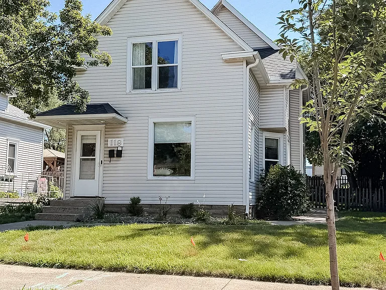 119 12th Ave S — Photo 2