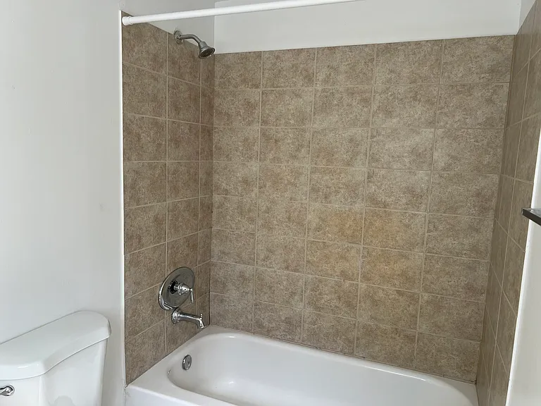 608 1/2 Oak St #1/2 — Photo 22