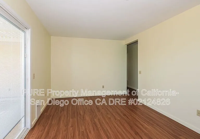 6386 Amberly St — Photo 11