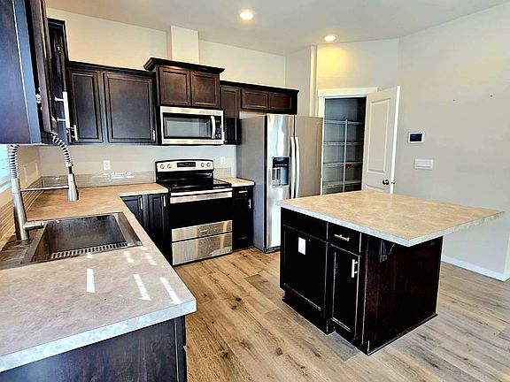 4th image of 6492 Yorktown Pl NE