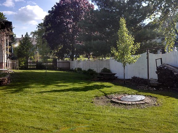 100' x 75' lot